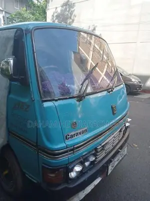 Nissan Caravan 1983