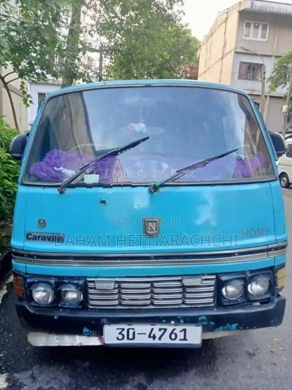 Nissan Caravan 1983
