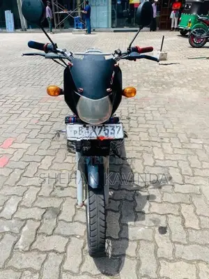 Bajaj CT100 2014
