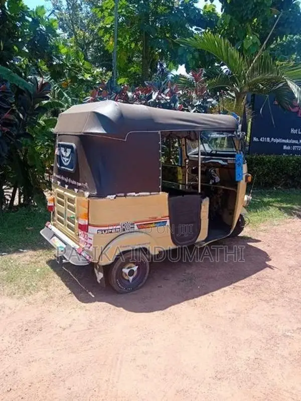 Bajaj RE 1999