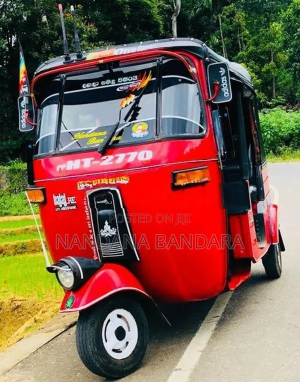 Bajaj RE Supiriyak 2004