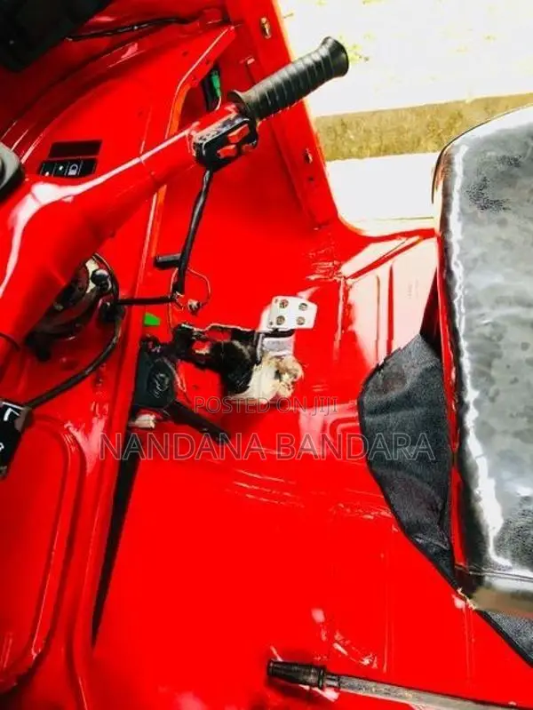 Bajaj RE Supiriyak 2004