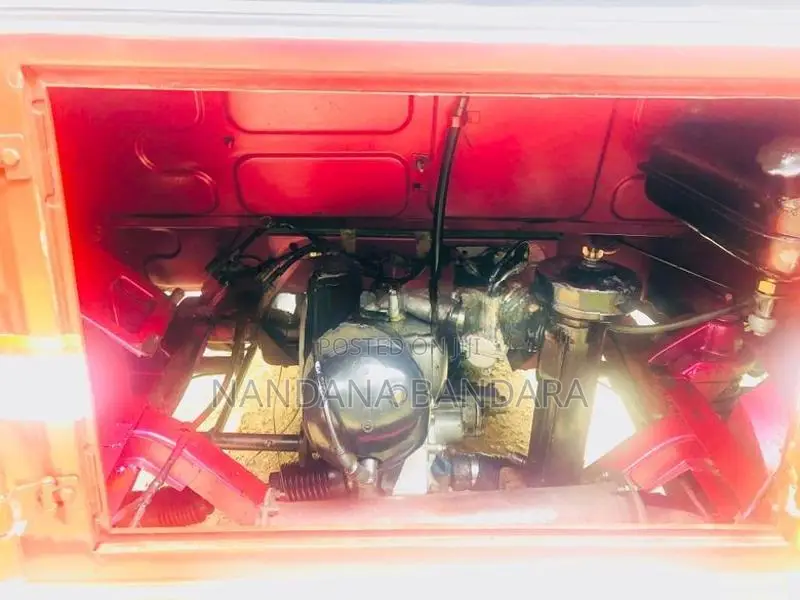 Bajaj RE Supiriyak 2004