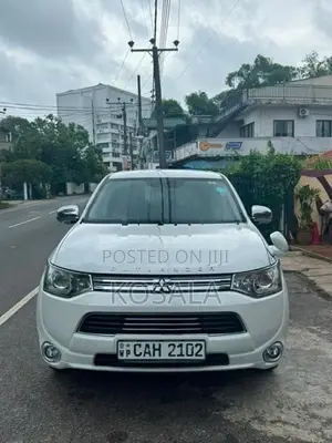 Mitsubishi Outlander 2014