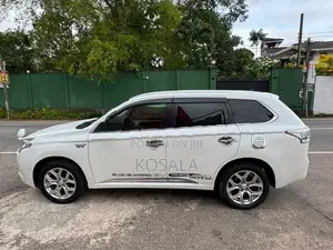 Mitsubishi Outlander 2014