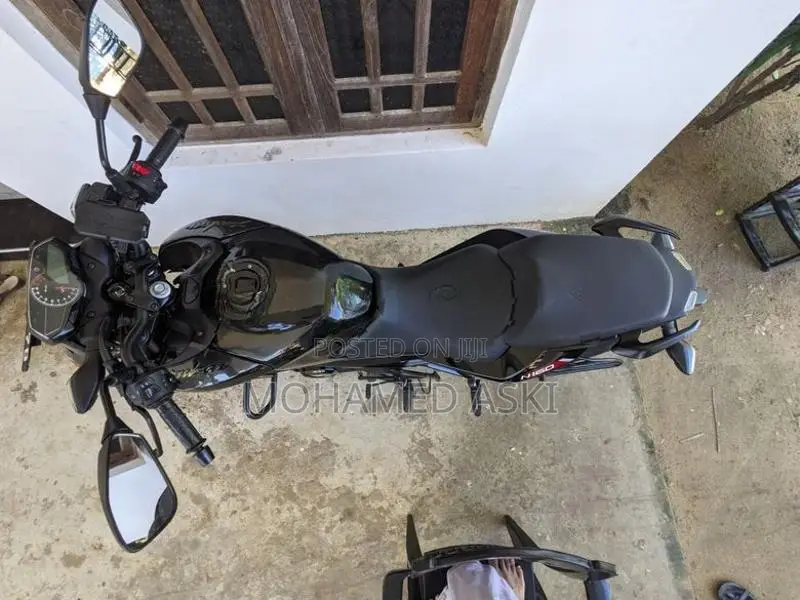 Bajaj Pulsar N160 2024