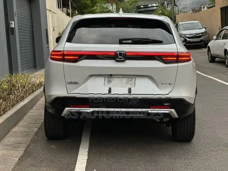Honda Vezel Z-Premium 2025