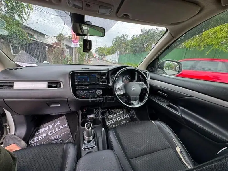 Mitsubishi Outlander 2014