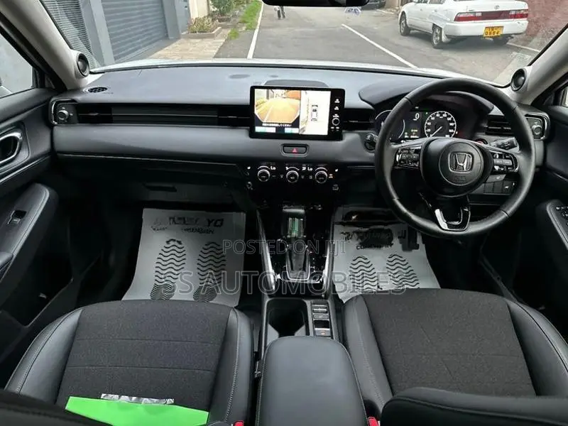 Honda Vezel Z-Premium 2025