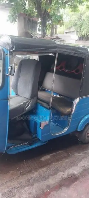 Bajaj RE 2014