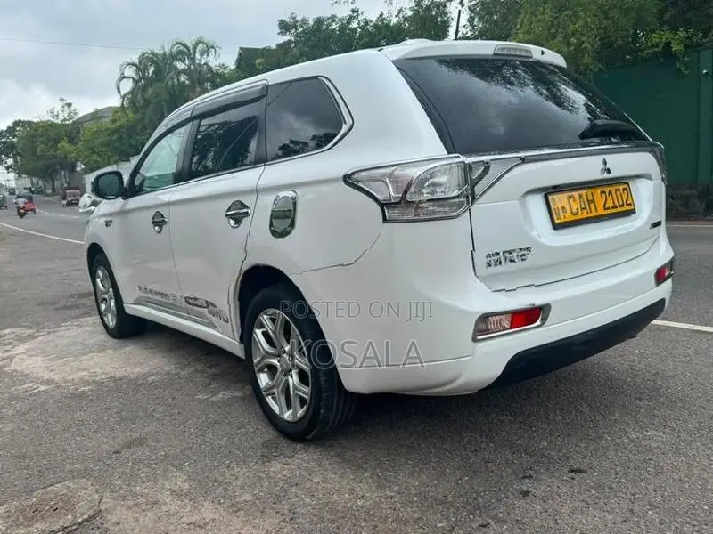 Mitsubishi Outlander 2014