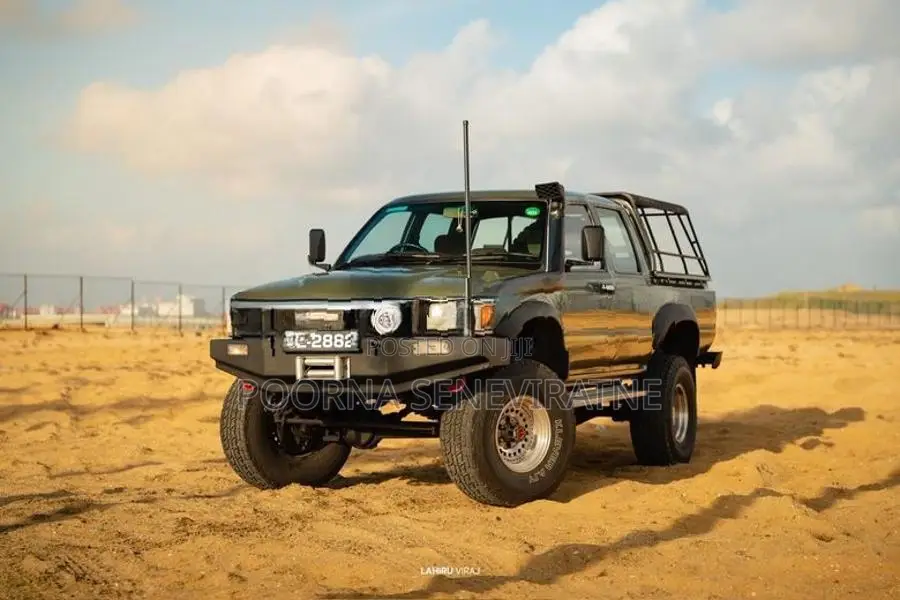 Toyota Hilux LN 106 1992