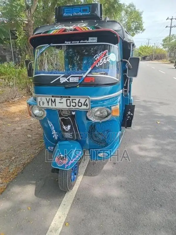Bajaj RE threewheel 2011