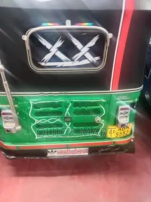 Bajaj RE 2017