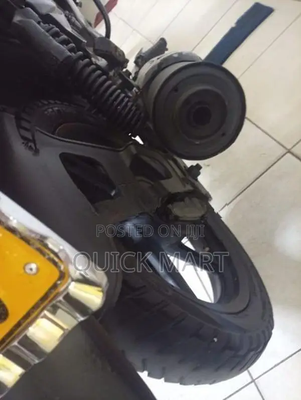 Bajaj Pulsar 150 2010