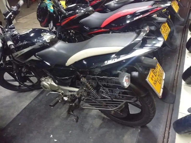 Bajaj Pulsar 150 2015