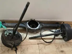 Toyota Dolphin Van Rear Diff Housing with Axle Shafts