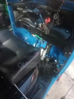 Bajaj RE 2019