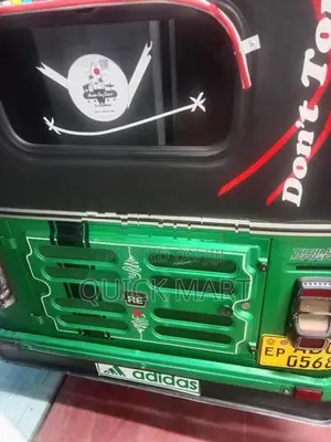 Bajaj RE 2018
