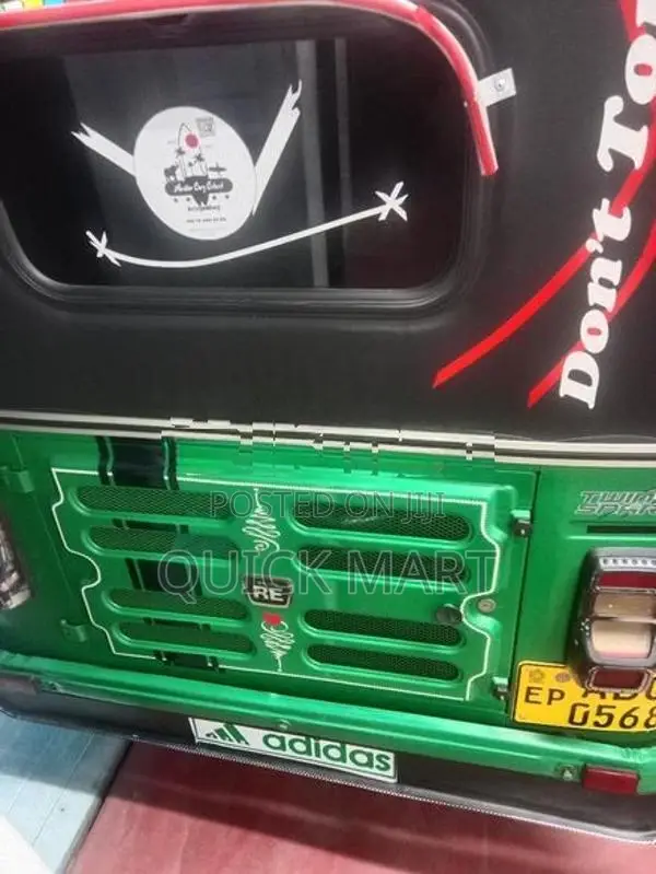 Bajaj RE 2018