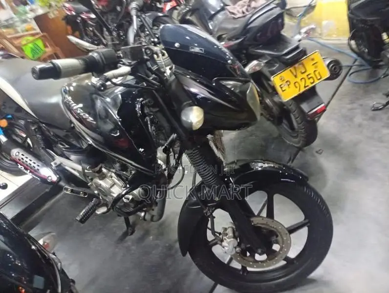 Bajaj Pulsar 150 2015