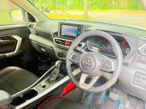 Toyota Raize Hybrid Z 2024