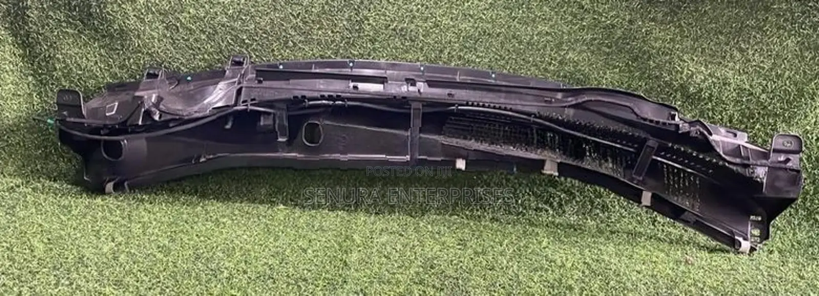 Toyota Aqua MXPK11 Wiper Panel