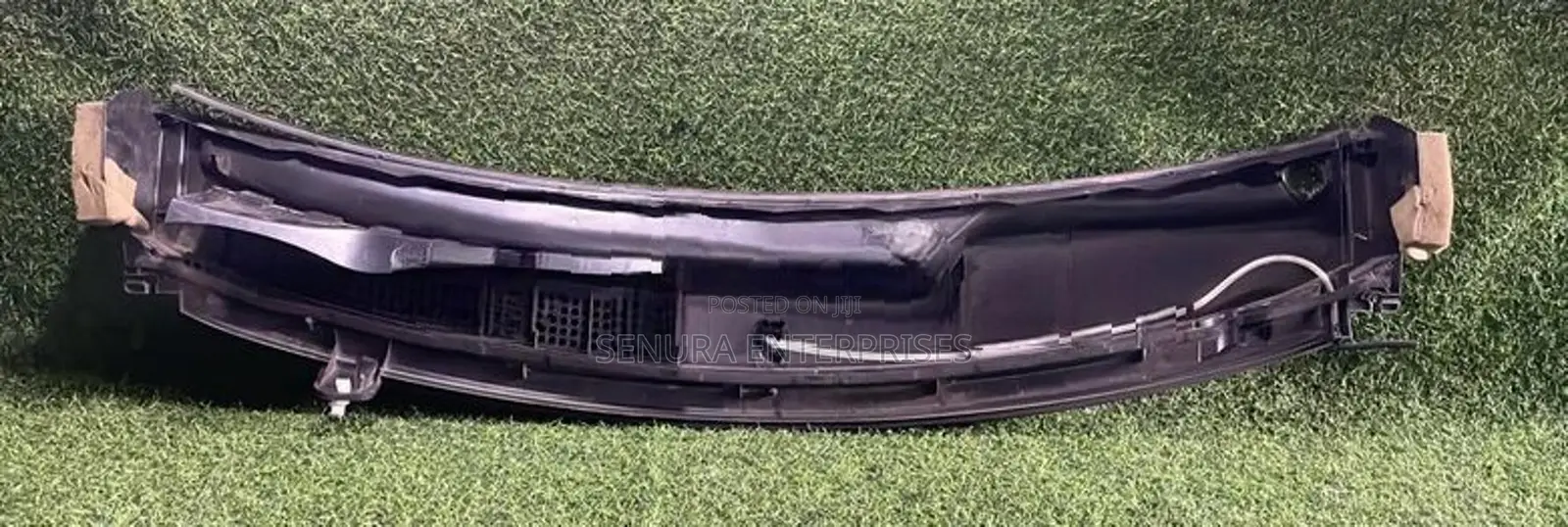 Daihatsu Mira LA350 Wiper Panel