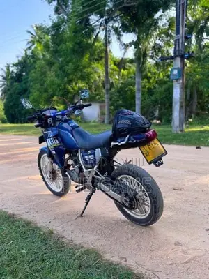 Honda AX1 1999