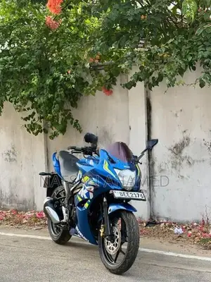 Suzuki Gixxer SF Blue 2016
