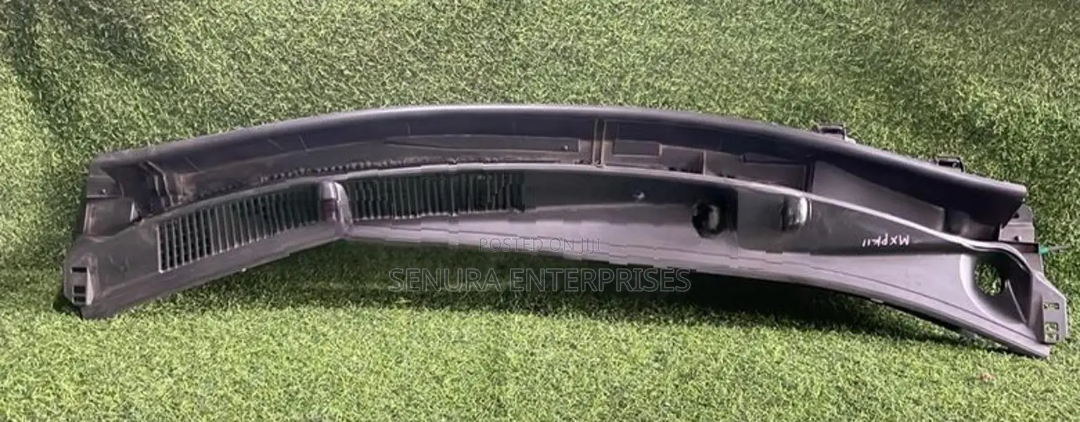 Toyota Aqua MXPK11 Wiper Panel