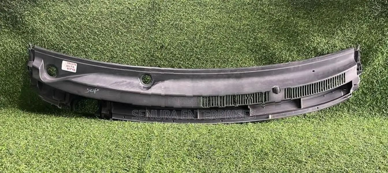 Toyota Belta SCP92 Wiper Panel