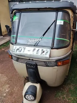 Bajaj RE 2009