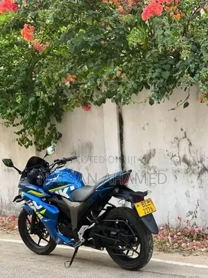 Suzuki Gixxer SF Blue 2016