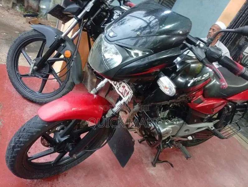 Bajaj Pulsar 150 2016