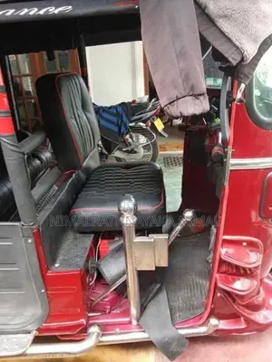 Bajaj RE 2014