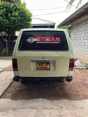 Nissan Vanette 1984