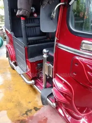 Bajaj RE 2014