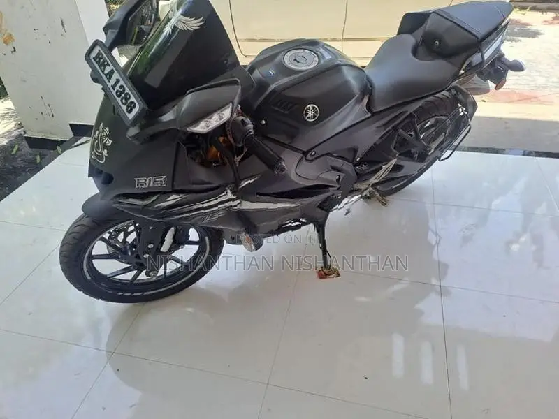 Yamaha R15 2025