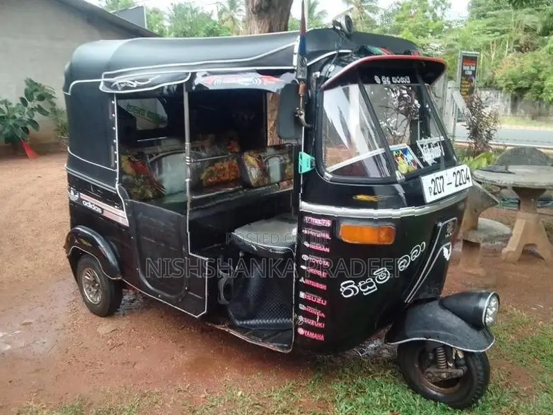 Bajaj RE 2000