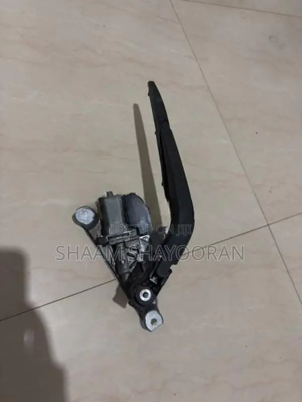 Toyota Aqua Rear Wiper Motor