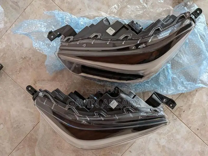 Toyota Raize Headlights Set