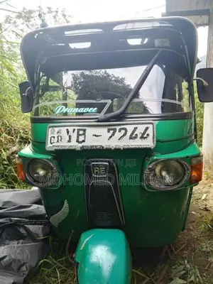 Bajaj RE 2010
