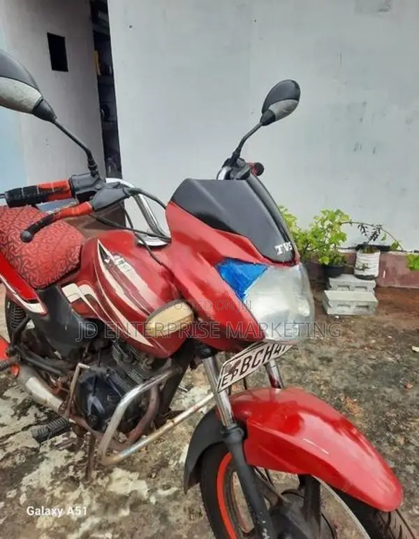 TVS Metro 2015