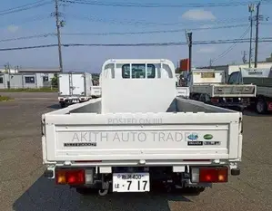 Isuzu Elf Flatbed 2020