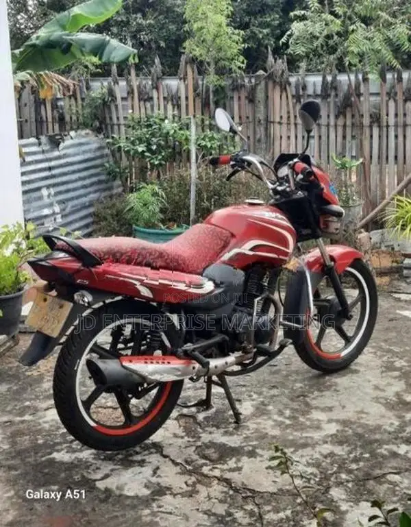 TVS Metro 2015