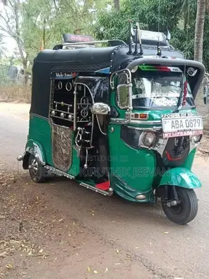 Bajaj RE 2015