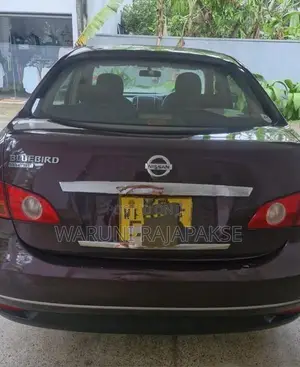 Nissan Bluebird 2011