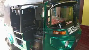Bajaj RE 2015