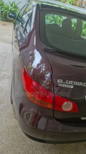 Nissan Bluebird 2011